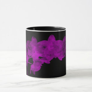 Orchideenschatten auf dunklem Hintergrund Tasse
