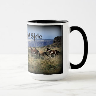 Oregon-Mustangs auf eines Oregons wilder Tasse