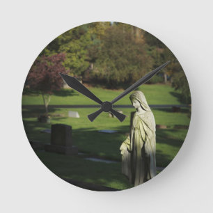 Oregon, See Oswego, Oswego PionierFriedhof Runde Wanduhr