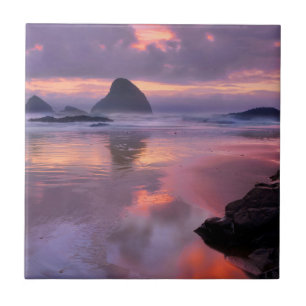 Oregon-Strand und Meeresstapel, Sonnenuntergang Fliese