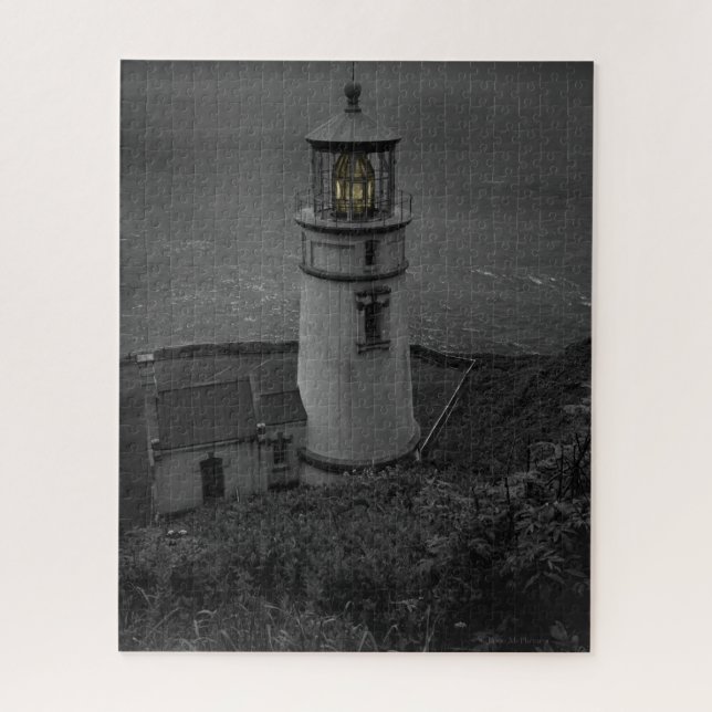 Oregon's historisches Heceta Head Lighthouse B&W (Vertikal)