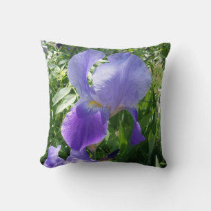 Oreiller à fleurs violettes