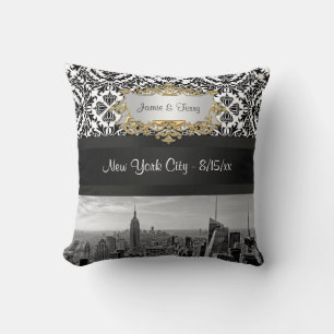 Oreiller damassé noir et blanc de la skyline de NY