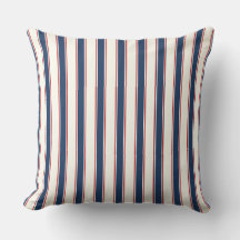 Oreiller de jet rayé bleu marine et rouge côtier