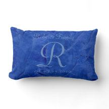 Oreiller de luxe à monogramme personnalisé