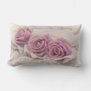 Oreiller de nature morte Roses Et Dentelle