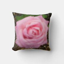Oreiller décoratif rose rose