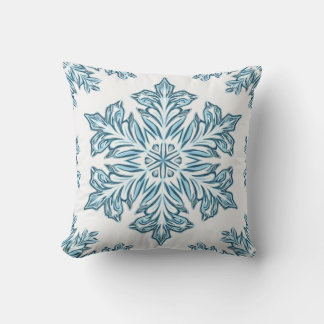 Oreiller flocon de neige bleu ciel d'hiver