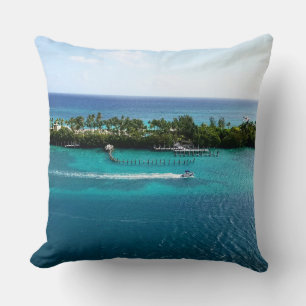 Oreiller jeté de la côte de Nassau aux Bahamas mag