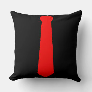 Oreiller jeté noir cravate rouge