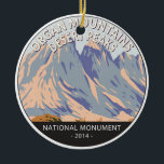 Orgelgebirge Wüstengipfel Nationaldenkmal Keramik Ornament<br><div class="desc">Orgelgebirge Wüstenspitzen Vektorgrafik Design. Das Schutzgebiet des Parks umfasst mehrere Gebirgszüge der Chihuahuan-Wüste.</div>