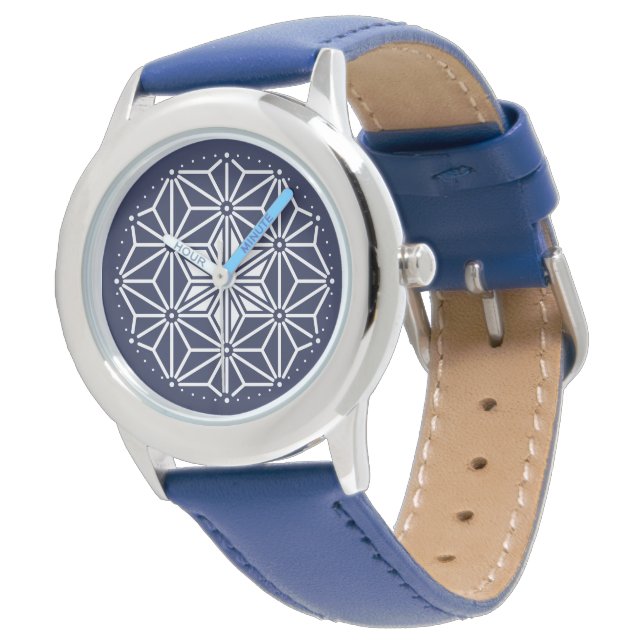 Oriental Navy Blue White Asanoha Japan Muster Armbanduhr (Schrägansicht)
