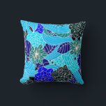 Oriental Paattern Pillow in Blue Kissen<br><div class="desc">Bright and cheerful oriental patterned pillow in various shades of blue and aqua.</div>