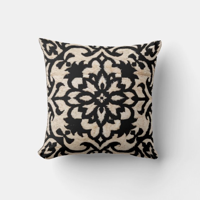 Orientalische Eleganz: Schwarze und weiße Kilim-Ki Kissen (Vorderseite)