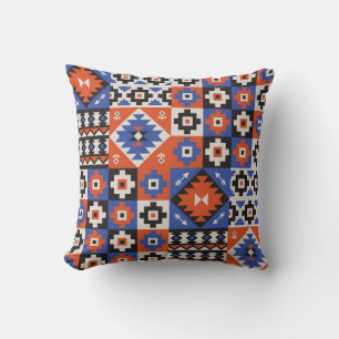 Orientalisches geometrisches nahtloses Muster. Eth Kissen