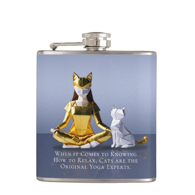 Origami Gold Foil Yoga Meditating Catwoman und Cat Flachmann (Vorderseite)