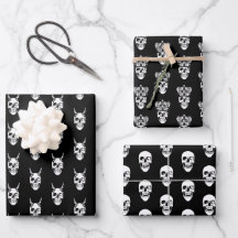 Originales schwarzes Geschenkpapier mit Totenköpfe