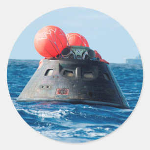 Orion Capsule Spacecraft Ocean Erholung Runder Aufkleber