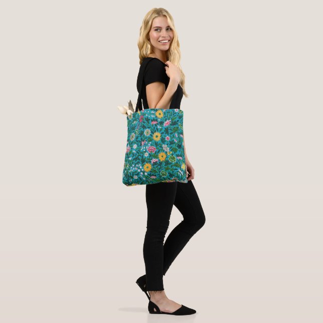 Ornamentales Blumenmuster Tasche (Am Model)