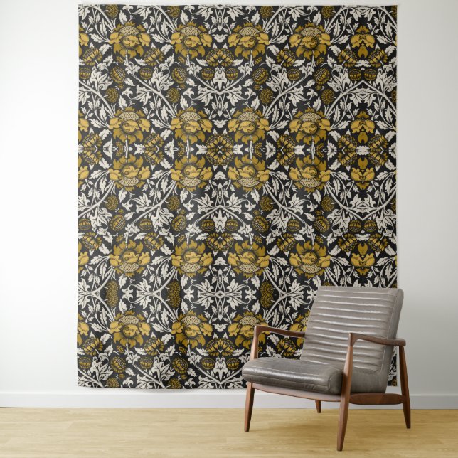 Ornate floral pattern with large gold flowers  wandteppich (Beispiel)