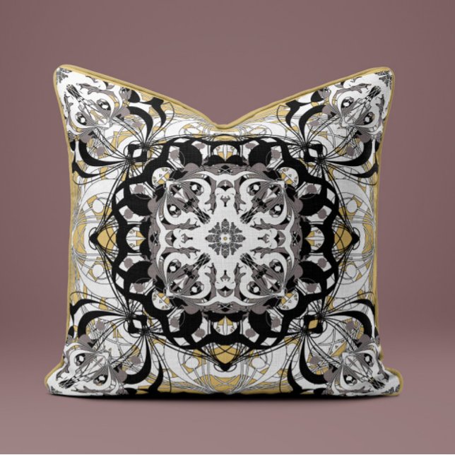 Ornate Mandala Decorative Pillow in Golden Beige Kissen (Von Creator hochgeladen)