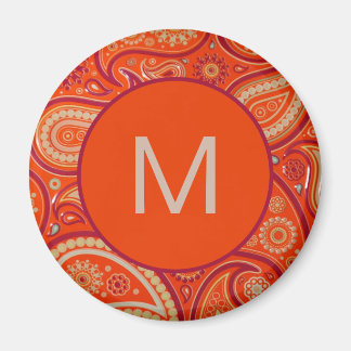 Ornates orangefarbenes Paisley-Muster-Monogramm Magnet