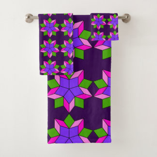 Ornement aux fleurs violettes