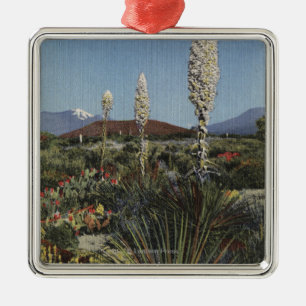 Ornement Carré Argenté Cactus de CaliforniaYucca en fleur dans le désert