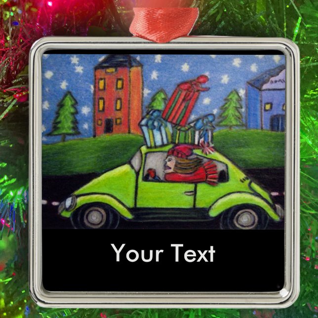 Ornement Carré Argenté Cadeaux de voitures de Noël (Woman driving green car with Christmas Presents past building trees on Christmas ornament.)