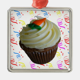 Ornement Carré Argenté Cupcake de carottes avec Confetti