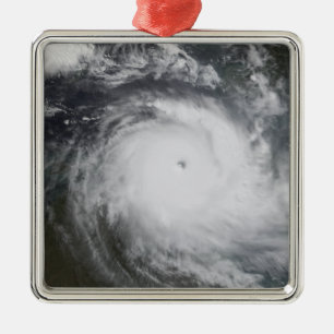 Ornement Carré Argenté Cyclone Monica dans l'océan de South Pacific