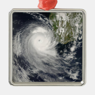 Ornement Carré Argenté Cyclone tropical Favio outre du Madagascar