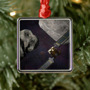 Ornement Carré Argenté Dart Spacecraft Et Le Liciacube Avant Impact