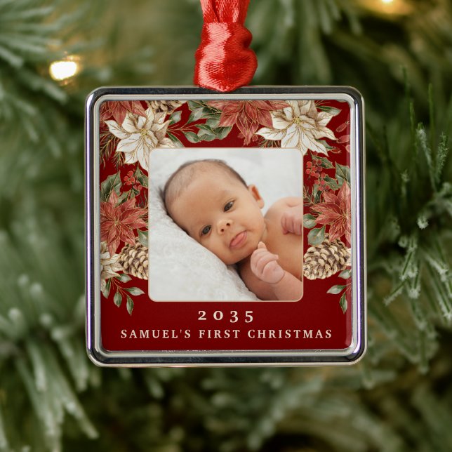 Ornement Carré Argenté Elegant Rich Red Baby's First Christmas Photo (Arbre)