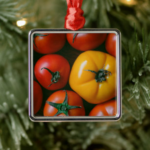Ornement Carré Argenté Fermes Tomates rouges et jaunes brillantes