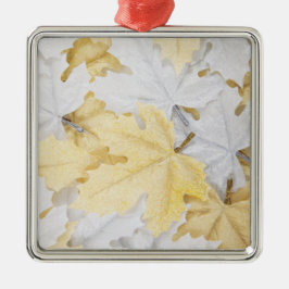Ornement Carré Argenté Feuilles d'automne