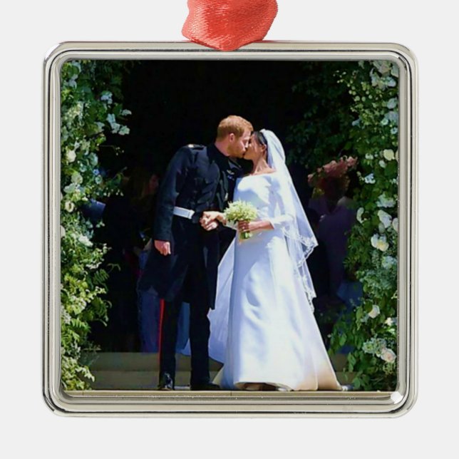 Ornement Carré Argenté Harry Meghan jour de mariage baiser entrée chapell (Devant)