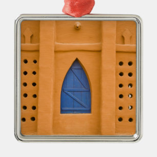 Ornement Carré Argenté Mali, Ségou. Bâtiment traditionnel en briques de