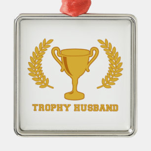 Ornement Carré Argenté Mari d'or heureux de trophée