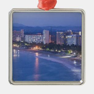 Ornement Carré Argenté Mexique, Guerrero, Ixtapa. Hôtels Ixtapa le long d