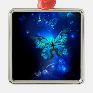 Ornement Carré Argenté Morpho Butterfly in the Dark Background
