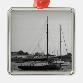 Ornement Carré Argenté Petit yacht classique