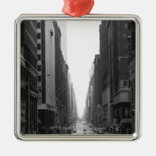 Ornement Carré Argenté Rue dans la ville B&W de NY