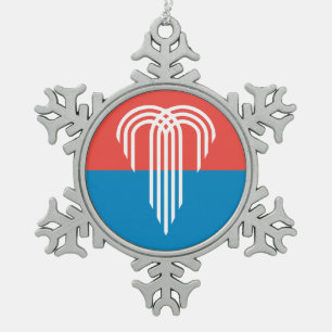 Ornement de flocon de neige en eau avec drapeau de