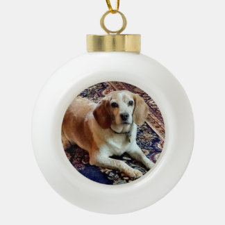 Ornement de Noël de bal en céramique beagle