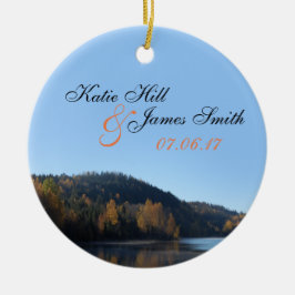 Ornement de Noël de jeunes mariés