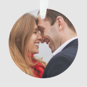 Ornement de vacances de photo de couples engagé