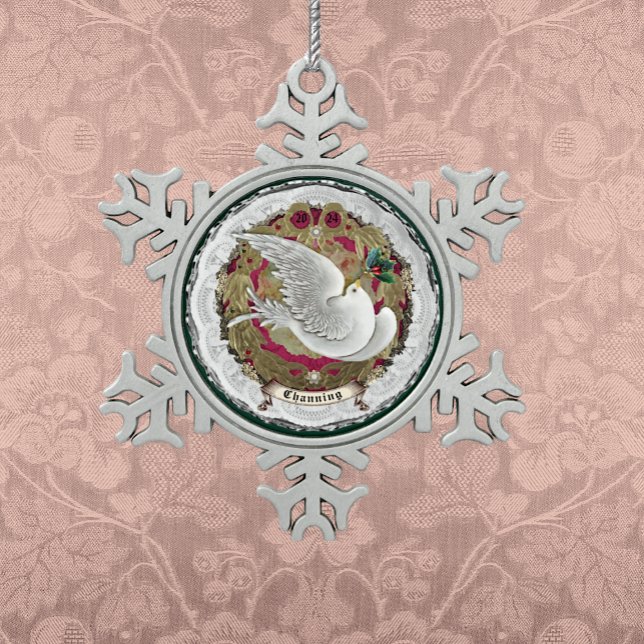 Ornement Dresden Dentelle Dove (On Antique Blush Silk Damask)