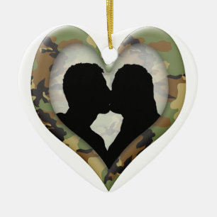 Ornement En Céramique Camouflage Coeur avec couple baisant