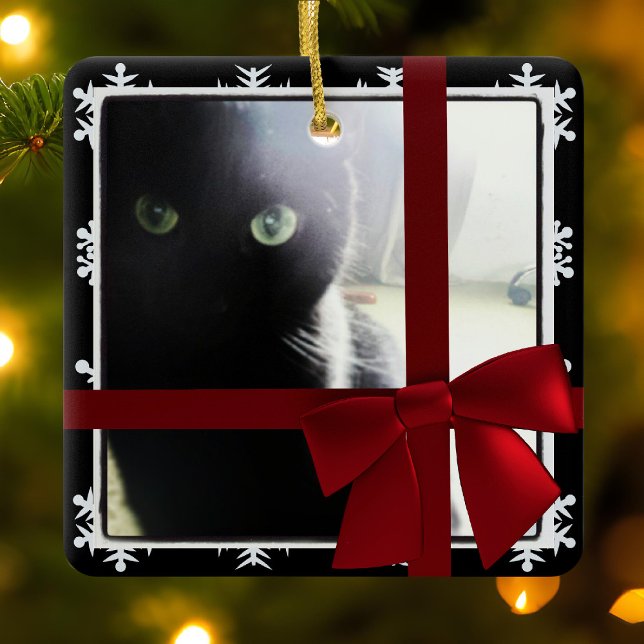 Ornement En Céramique Chat noir Premier Noël Animaux de compagnie Cadre  (My cat is often found playing with 'her' tree ornament because I obviously put them there for her :))